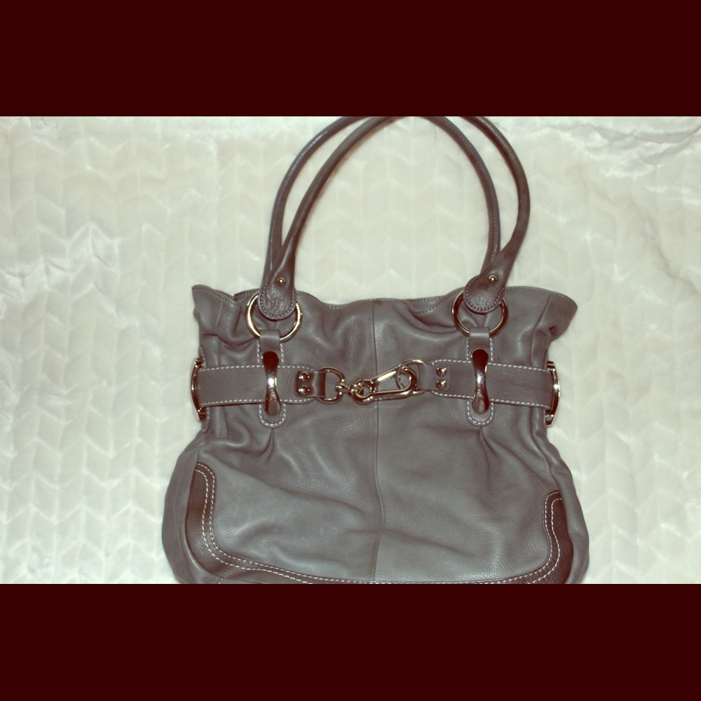 B. Makowski leather purse